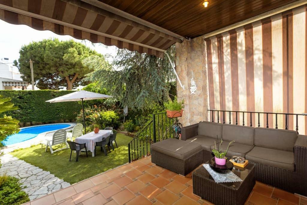 Villa Paquita Calella Kültér fotó